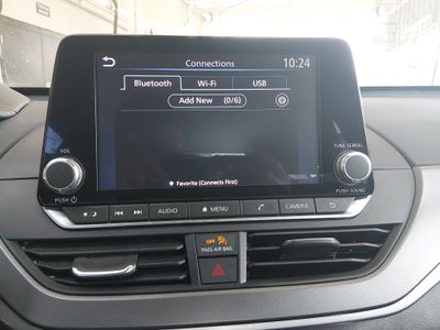 2024 Nissan Altima — photo 17 view