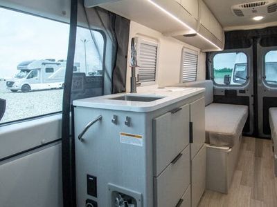 2027 Thor Motor Coach Tellaro - Photo 10