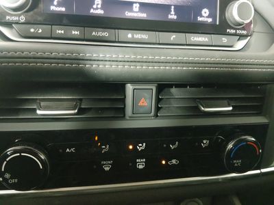 2023 Nissan Rogue — photo 18 view