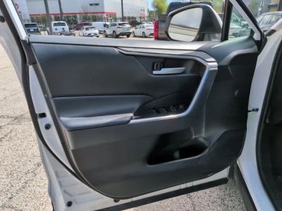 2023 Toyota RAV4 — photo 14 view