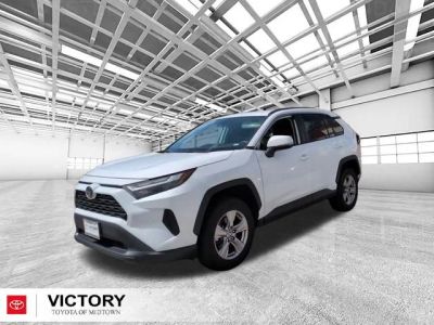2023 Toyota RAV4 — photo 7 view