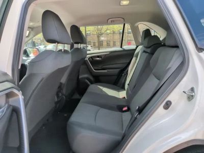 2023 Toyota RAV4 — photo 10 view