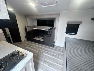 2025 Cruiser RV Avenir - Photo 1