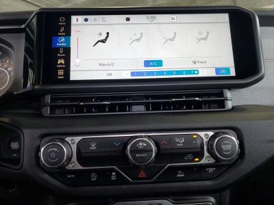 2026 Jeep Wrangler — photo 27 view