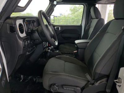2026 Jeep Wrangler — photo 17 view