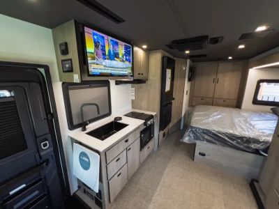 2027 Grand Design LINEAGE SERIES M — photo 9 view