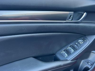 2019 Honda Accord - Photo 12
