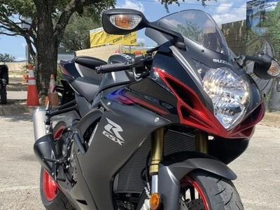 2026 Suzuki GSX-R750 - Photo 9