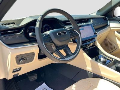 2026 Jeep Grand Cherokee — photo 9 view