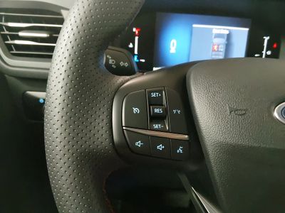 2025 Ford Escape — photo 12 view