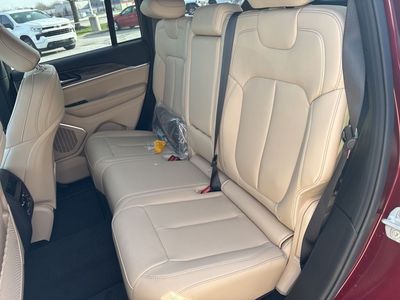 2026 Jeep Grand Cherokee — photo 41 view