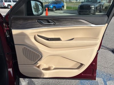 2026 Jeep Grand Cherokee — photo 50 view