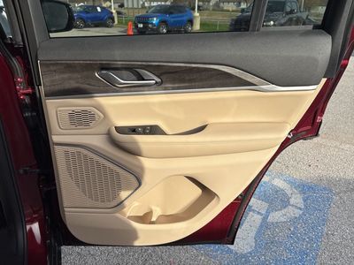 2026 Jeep Grand Cherokee — photo 42 view