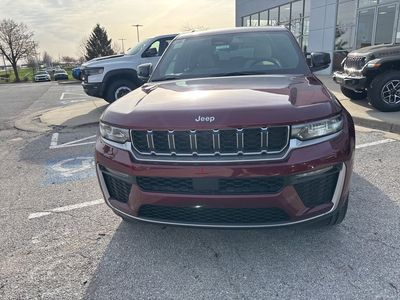2026 Jeep Grand Cherokee — photo 10 view