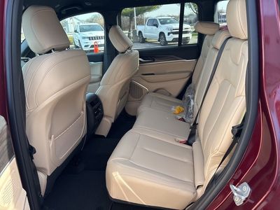 2026 Jeep Grand Cherokee — photo 40 view