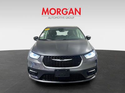 2023 Chrysler Pacifica — photo 8 view