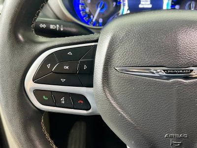 2023 Chrysler Pacifica — photo 16 view