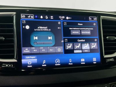 2023 Chrysler Pacifica — photo 24 view