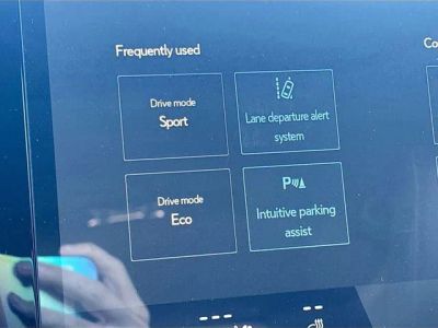 2026 Lexus RX — photo 31 view