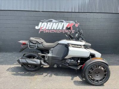 2025 Can-Am® Canyon — front three-quarter view