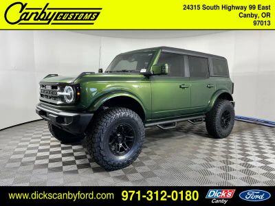 2025 Ford Bronco Outer Banks in Eruption Green Metallic — front three-quarter view