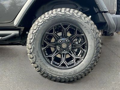 2025 Jeep Wrangler — photo 28 view