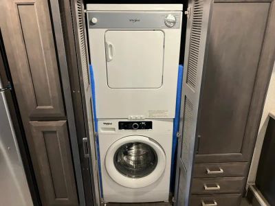 2023 Thor Motor Coach PALAZZO — photo 30 view
