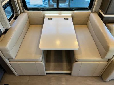 2023 Thor Motor Coach PALAZZO — photo 10 view