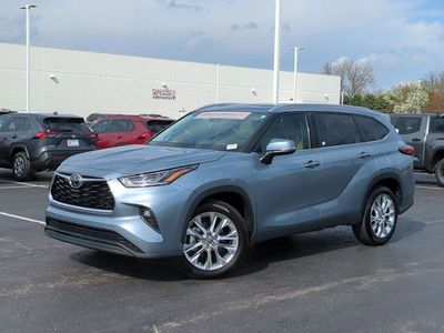 2023 Toyota Highlander - Photo 2