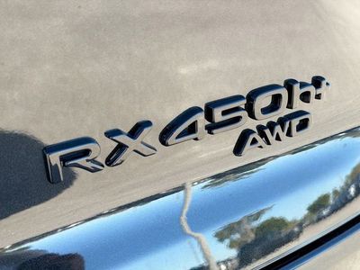 2026 Lexus RX — photo 11 view