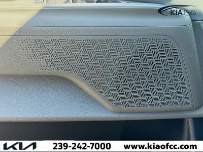 2026 Kia Carnival — photo 24 view