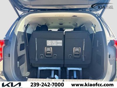 2026 Kia Carnival — photo 11 view