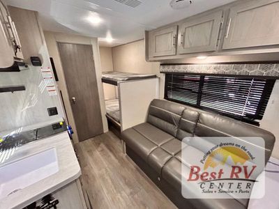 2024 Coachmen RV Catalina Summit Series 7 - Photo 22
