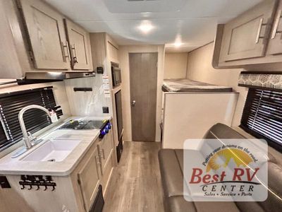 2024 Coachmen RV Catalina Summit Series 7 - Photo 17
