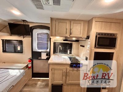 2024 Coachmen RV Catalina Summit Series 7 - Photo 31