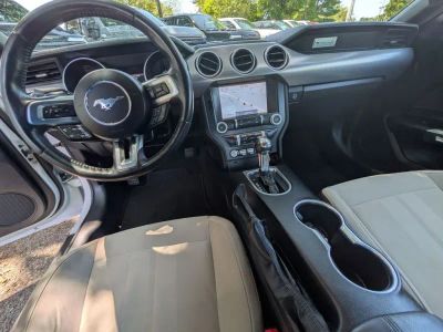 2019 Ford Mustang - Photo 23