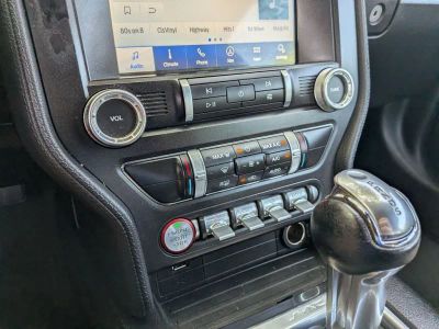 2019 Ford Mustang - Photo 14