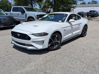 2019 Ford Mustang - Photo 1