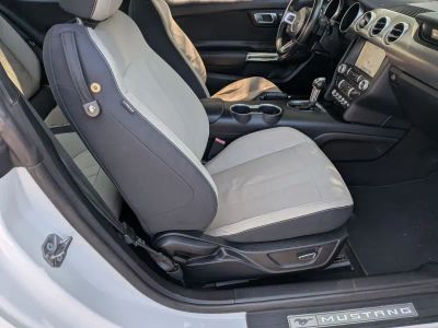 2019 Ford Mustang - Photo 20