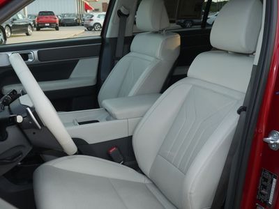 2025 Hyundai Santa Fe - Photo 6