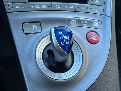 2014 Toyota Prius - Photo 22