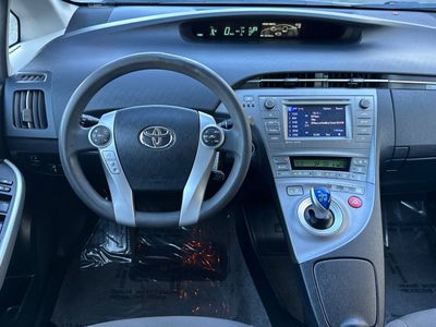 2014 Toyota Prius - Photo 14