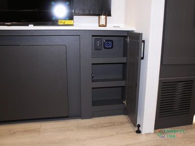 2026 Forest River RV Rockwood Ultra Lite - Photo 28