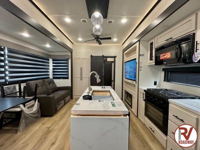 2026 Sabre 38DBL - Photo 14