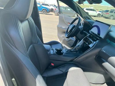 2024 Toyota Venza — photo 20 view