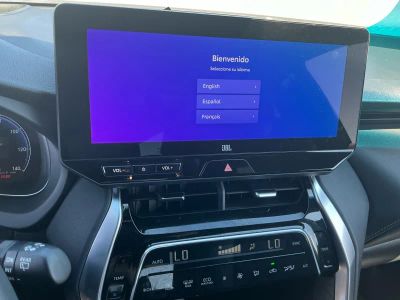2024 Toyota Venza — photo 11 view