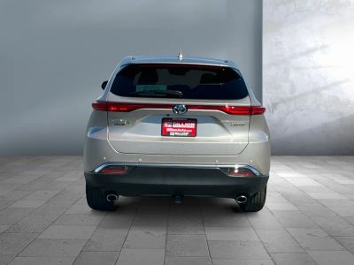 2024 Toyota Venza — detail view