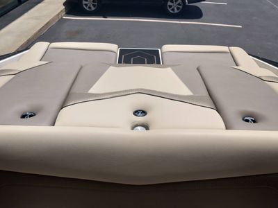 2024 Supreme S220 - Photo 11