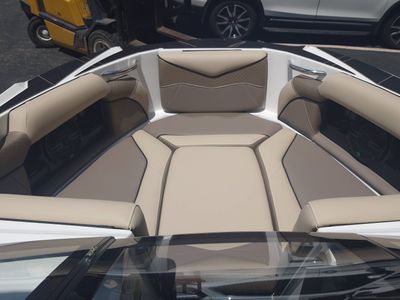 2024 Supreme S220 - Photo 15
