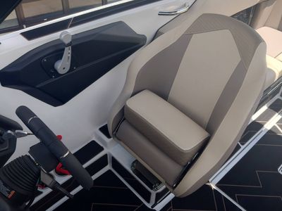 2024 Supreme S220 - Photo 17